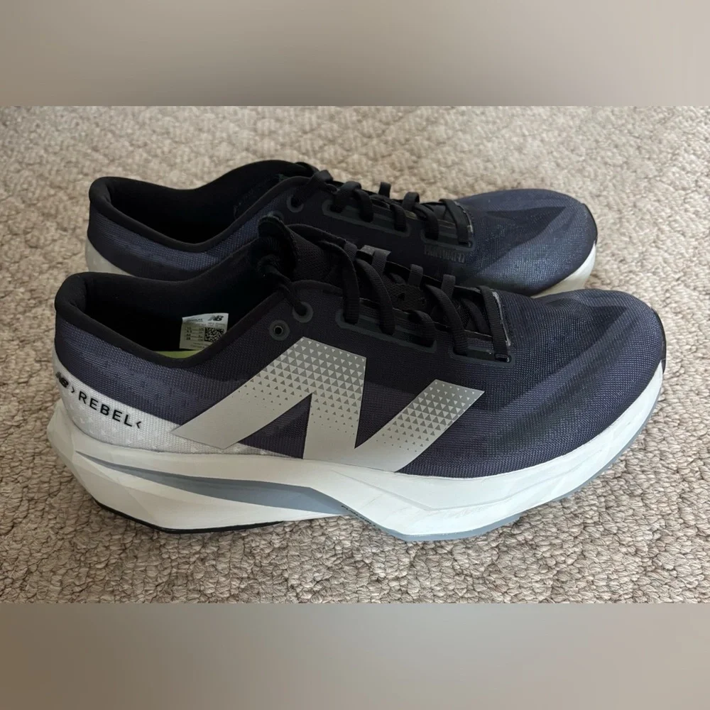 New Balance Men's FuelCell Rebel v4 - Picture 1 of 7